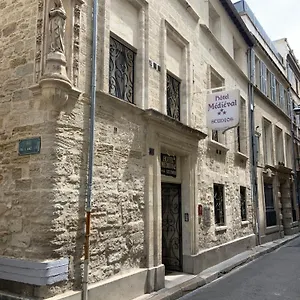 Hotel Le Medieval Palais Des Papes ***